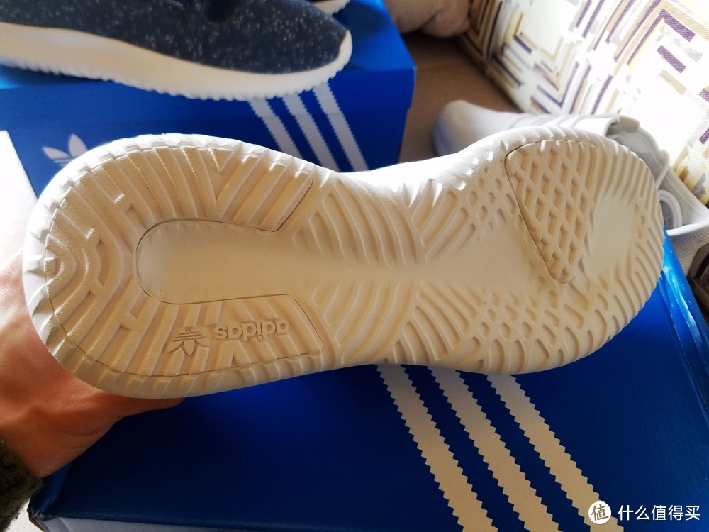 左手一双白，右手一双蓝：记Adidas 阿迪达斯 三叶草 小椰子 TUBULAR SHADOW 运动鞋 开箱体验