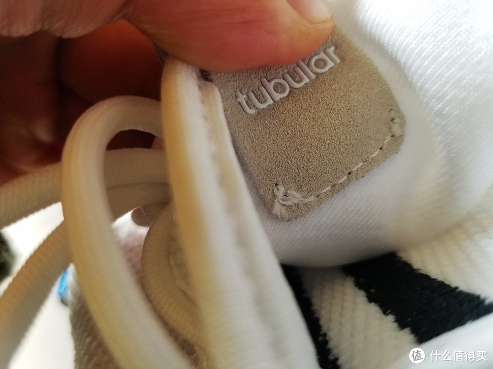 左手一双白，右手一双蓝：记Adidas 阿迪达斯 三叶草 小椰子 TUBULAR SHADOW 运动鞋 开箱体验