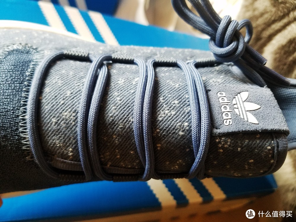 左手一双白，右手一双蓝：记Adidas 阿迪达斯 三叶草 小椰子 TUBULAR SHADOW 运动鞋 开箱体验