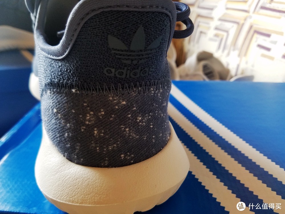 左手一双白，右手一双蓝：记Adidas 阿迪达斯 三叶草 小椰子 TUBULAR SHADOW 运动鞋 开箱体验