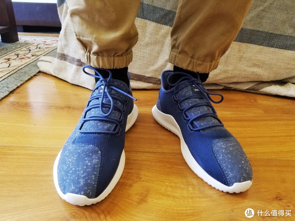 左手一双白，右手一双蓝：记Adidas 阿迪达斯 三叶草 小椰子 TUBULAR SHADOW 运动鞋 开箱体验