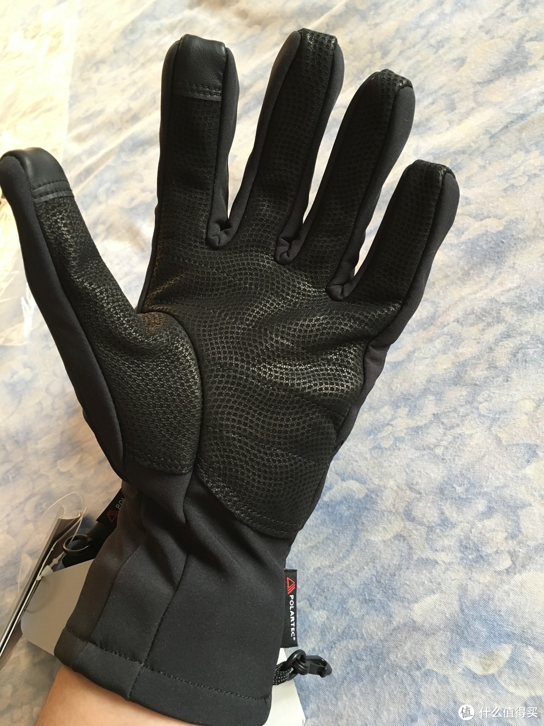 这个冬天不再手冷（Arcteryx 始祖鸟的venta glove和黑钻的softshell glove）