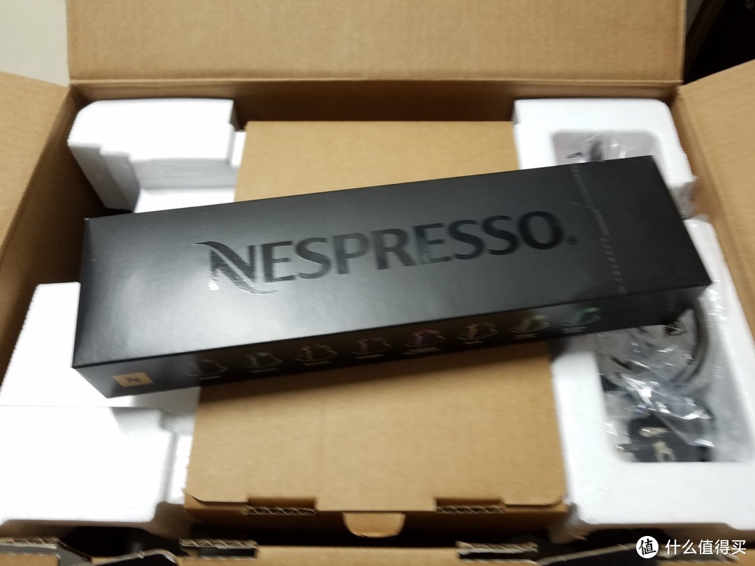 #晒单大赛#每天一份好心情，NESPRESSO 奈斯派索 Lattissima-Touch EN550和新人迎新礼