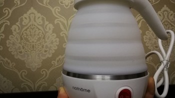 白得很纯洁的烧水壶（nathome 北欧欧慕旅行折叠电热水壶）测评