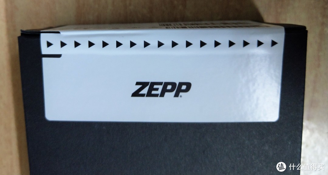 精致小巧的ZEPP网球传感器