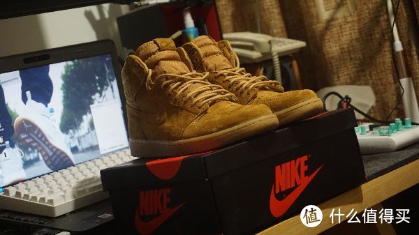 #晒单大赛#入手了一双耐克的大黄靴 AIR JORDAN 1 RETRO HIGH OG WHEAT