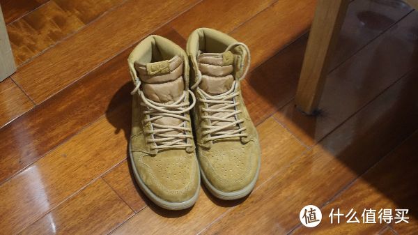 #晒单大赛#入手了一双耐克的大黄靴 AIR JORDAN 1 RETRO HIGH OG WHEAT