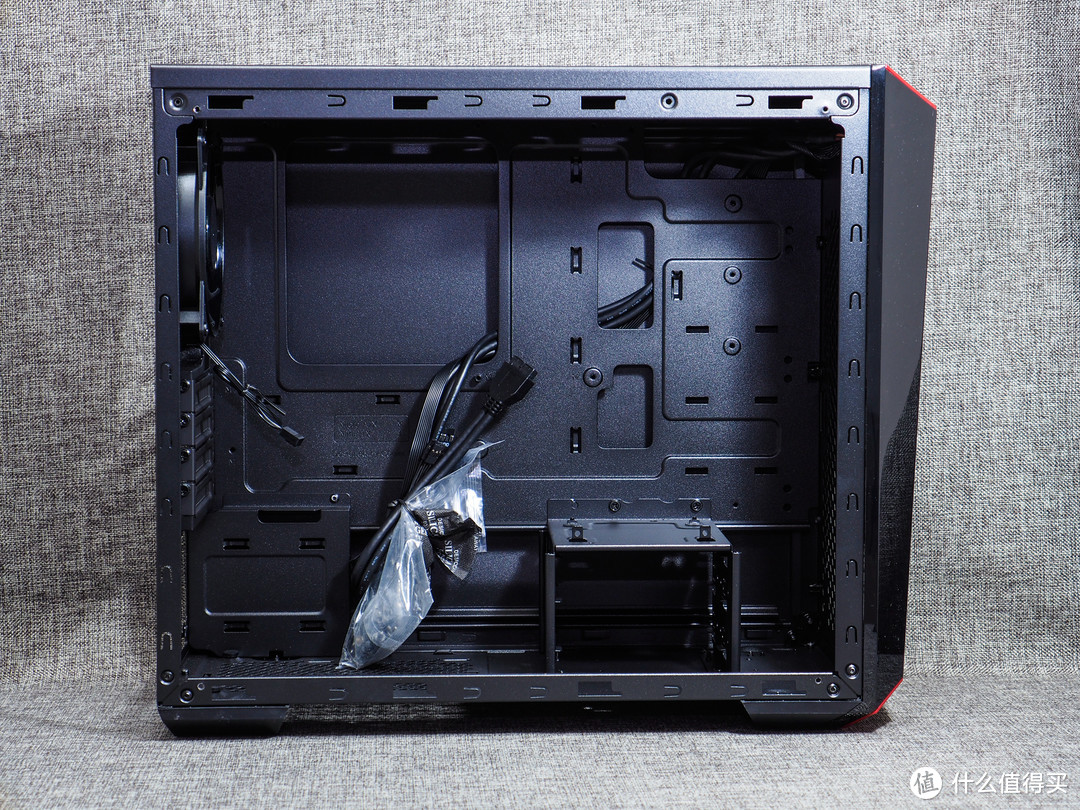 让CoolerMaster 酷冷至尊 Lite3.1来拯救傻大黑粗—小白终于换掉了他的破机箱