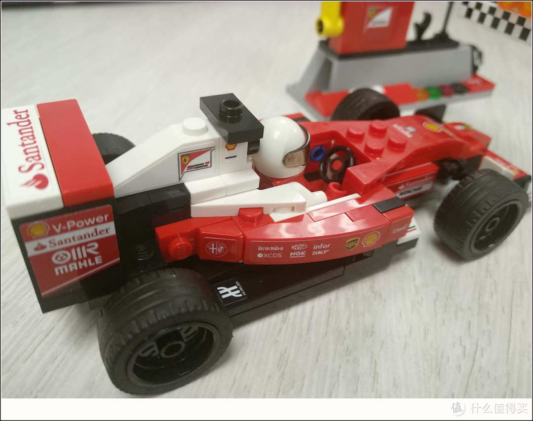#晒单大赛#真正的勇士敢于面对贴纸--LEGO 乐高 75879 Scuderia Ferrari 法拉利 开箱