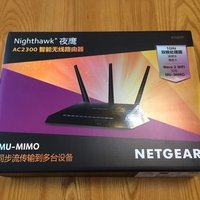 R7000PAC2300M路由器外观展示(包装|接口|电源键|充电器)