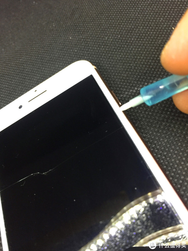 贴膜有白边怎么办?4款主流贴膜白边消除液对