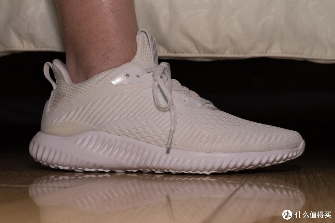 #原创新人#adidas 阿迪达斯  alphabounce em m男子跑鞋入手 开箱