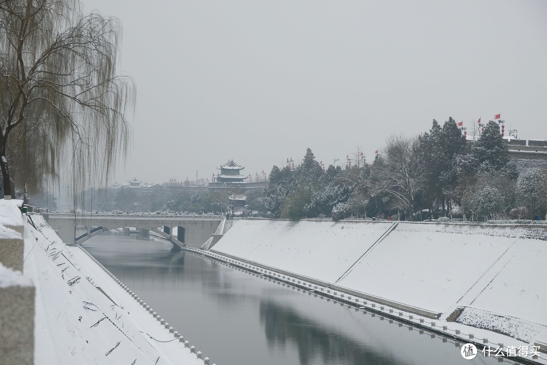 #原创新人#FUJIFILM 富士 X-T20 无反相机 开箱 & 闲鱼购买相机经验 & 初雪试拍