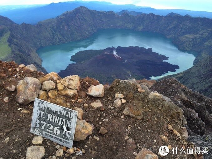 南纬8°，水火亦能相融—漫游龙目岛，登顶林贾尼