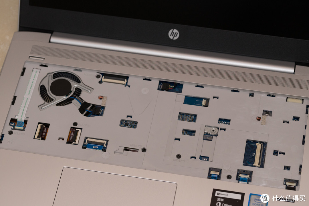 最新款CPU掩盖不了陈旧的设计理念—HP 惠普 战66 Pro笔记本 开箱测试