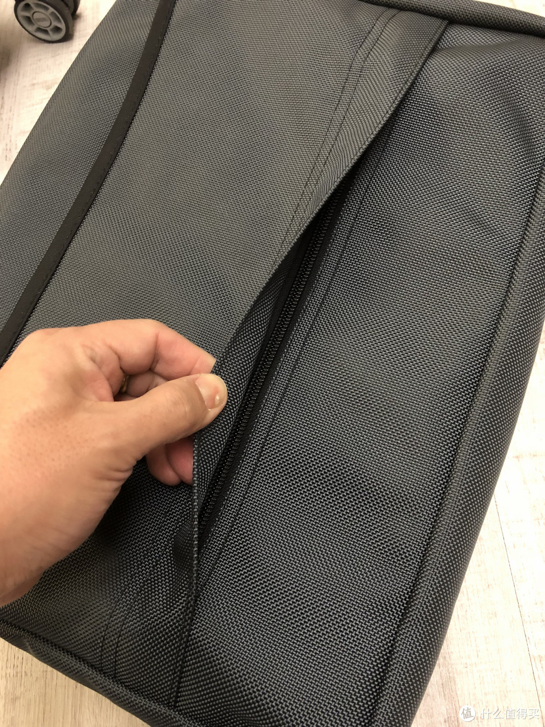 飞行随身包？通勤包？公文包？Tom Bihn Pilot 单肩包 使用评测