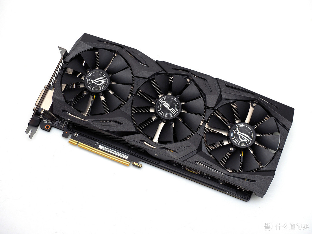 asus 華碩 rog strix gtx1070ti 和 rog strix vega64 顯卡 評測