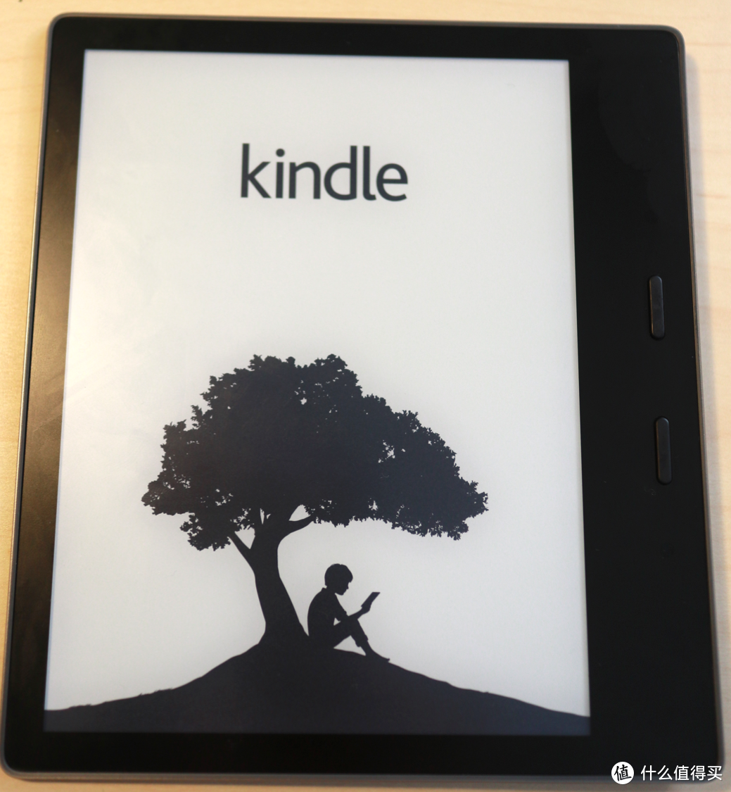 只为极致阅读体验 Kindle Oasis 2 Kindle Paperwhite 2 对比体验 电子书阅读器 什么值得买