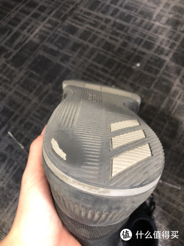 篮球鞋 篇七:Adidas 阿迪达斯 Dame 利拉德3 黑