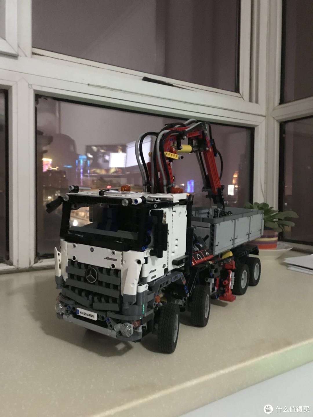 年轻人的第一辆奔驰—LEGO 乐高 42043 奔驰卡车 开箱晒物
