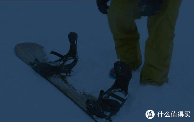 看比赛 赏电影 聊装备—从电影《雪山奇迹》（6 BELOW）中寻找那些未曾见过的冬季运动装备