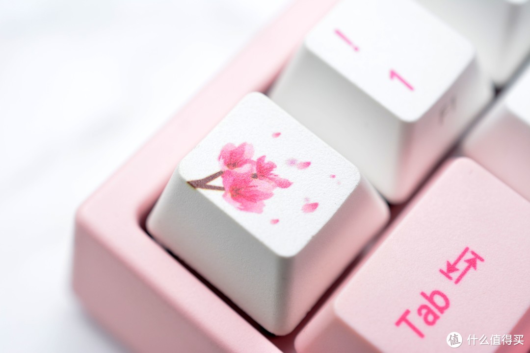 搓弯铁血真汉子？是时候当一回基佬：Varmilo 阿米洛 MIYA PRO 樱花机械键盘