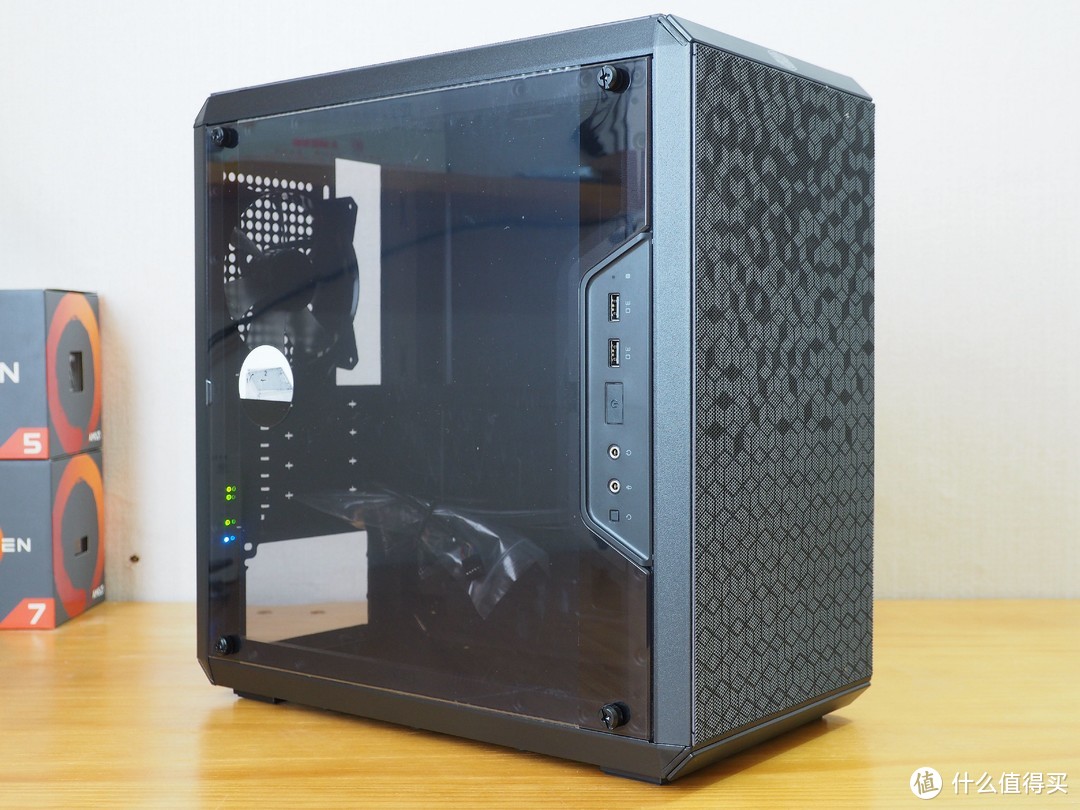 #本站首晒#重新定义I/0面板6方位，轻治桌面纠结者— CoolerMaster 酷冷至尊 MasterBox Q300L 机箱 开箱