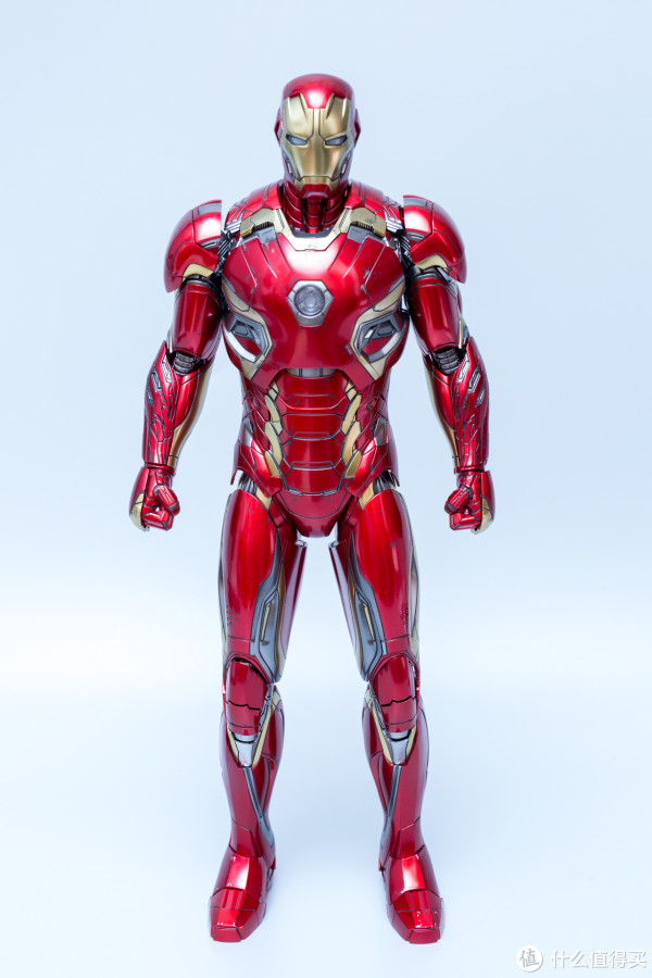 而mk45的腰身粗细得当,这也是日后部分玩家诟病mk46"细腰"问题时常用