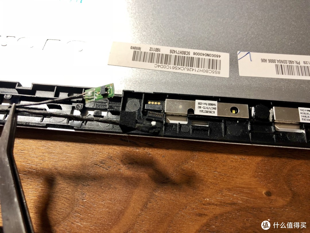断轴的Lenovo 联想 ideapad 300s 笔记本电脑 修复小记