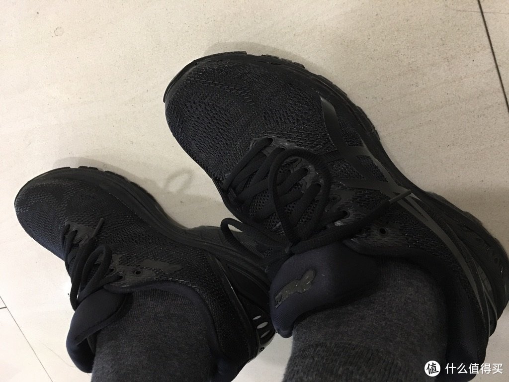 ASICS 亚瑟士 Nimbus 20 黑武士款 开箱和简单上脚感受