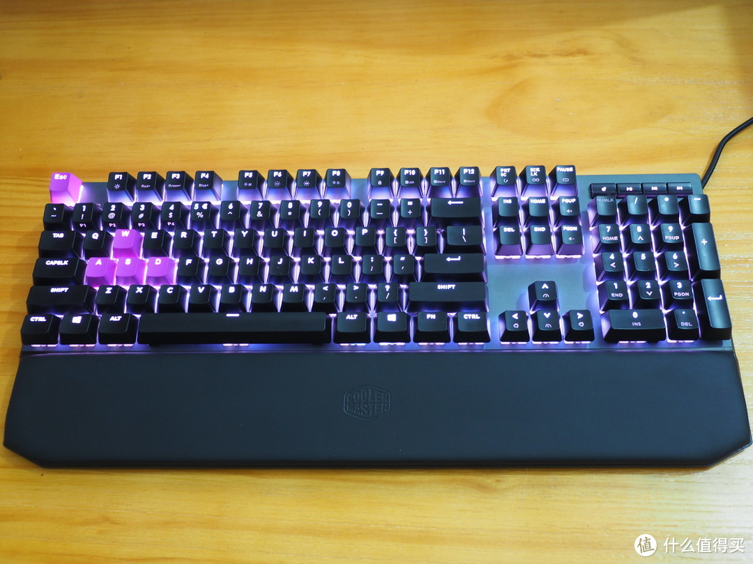 又一款RGB机械键盘面世，光污染时代终将到来—CoolerMaster 酷冷至尊 MK750 RGB 机械键盘 红轴樱桃轴 开箱