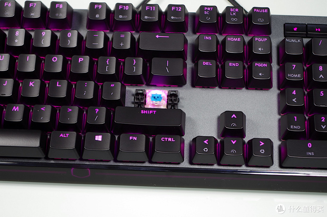 环键盘皆灯也，一把主打RGB的键盘—CoolerMaster 酷冷至尊  MK750 键盘