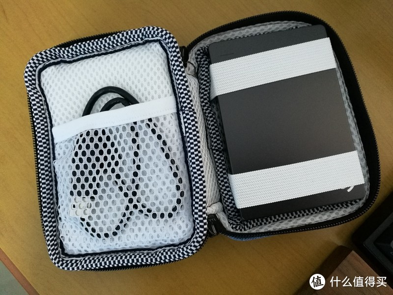 Seagate 希捷 Backup Plus 睿品4TB  移动硬盘 金属黑 开箱简测