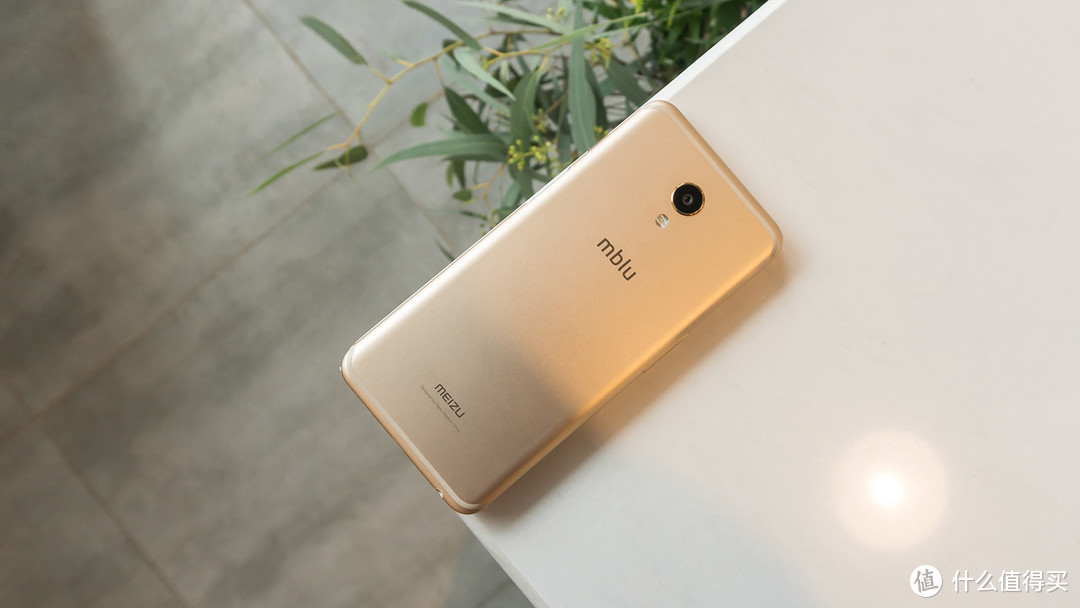 Meizu 魅族 魅蓝S6 和 MI 小米 红米5 Plus 横评：谁是千元全面屏之王