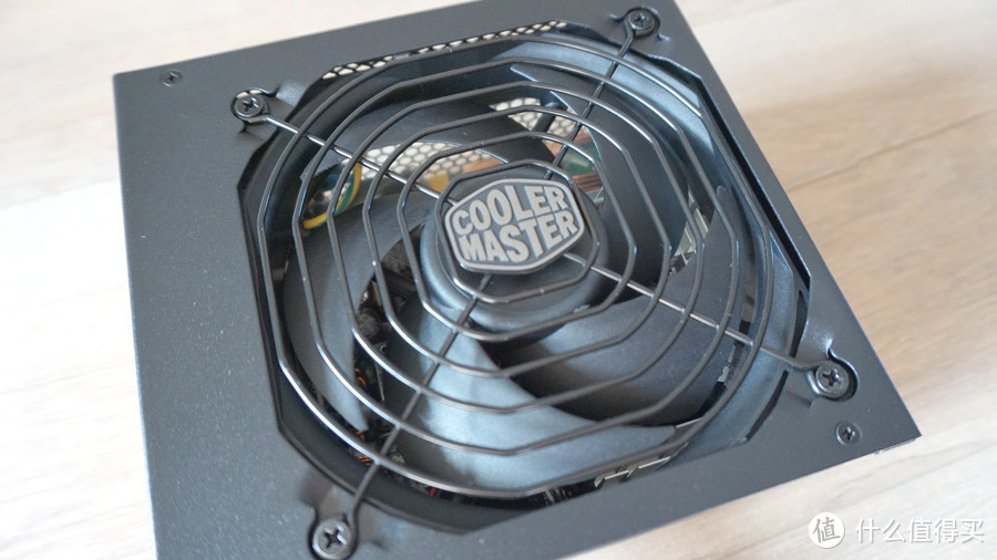 安静 无止境—COOLERMASTER 酷冷至尊 MWE550 金牌直出电源