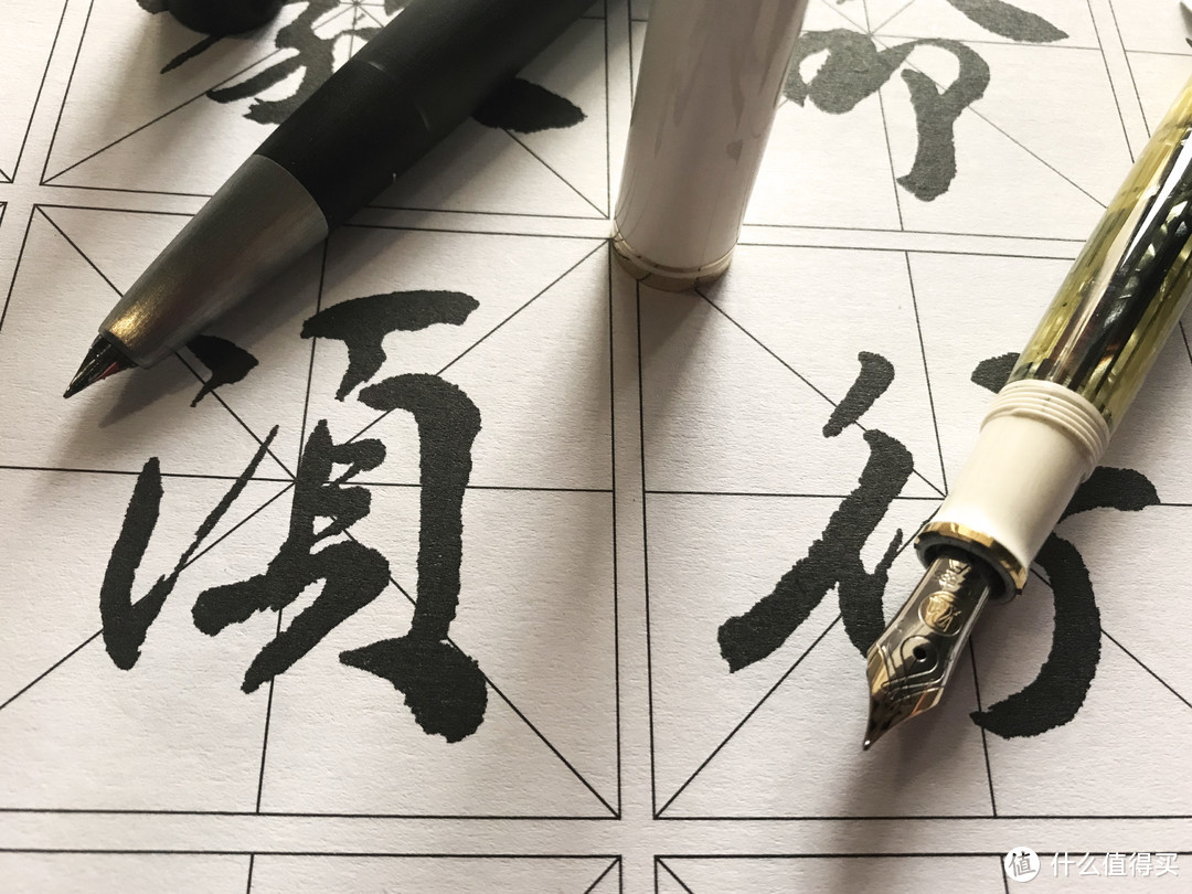 #原创新人#不是出坑，是刚刚入坑—小谈“解毒双雄”Pelikan 百利金 m400 & Lamy 凌美 2000 钢笔