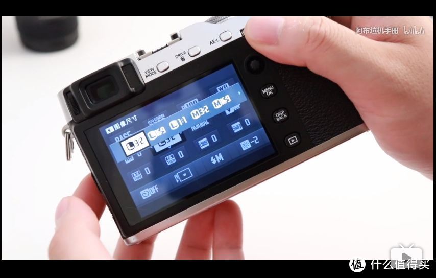 来自B站视频：阿布垃机手册 布瞎BB 富士X-E3