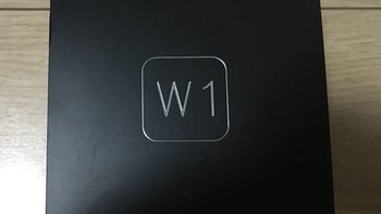 斐讯W1手环外观展示(表带|屏幕|按键|卡扣)
