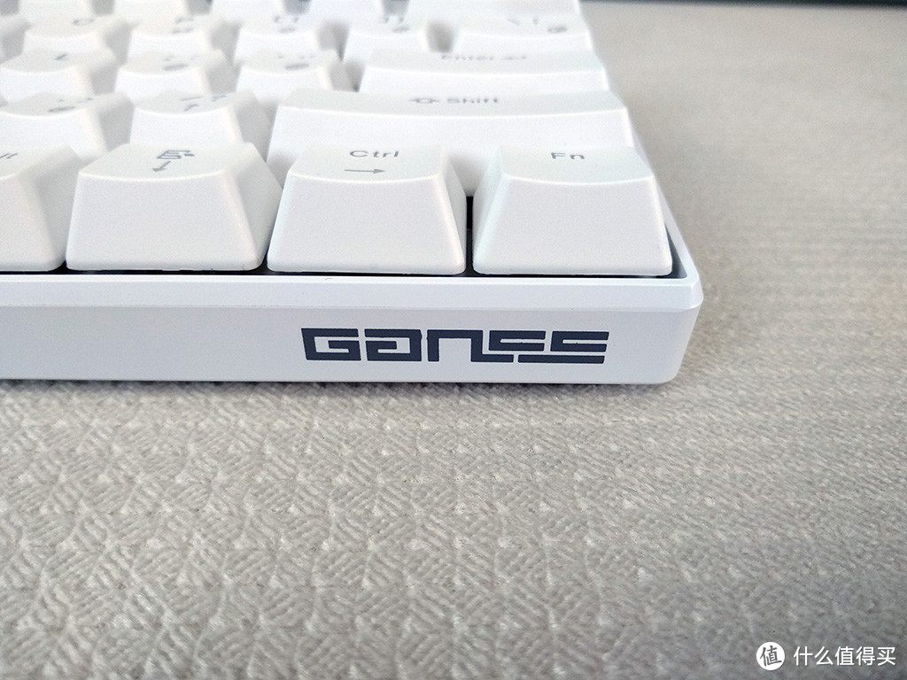 GANSS 高斯 ALT61 RGB 蓝牙双模机械键盘 抢先体验