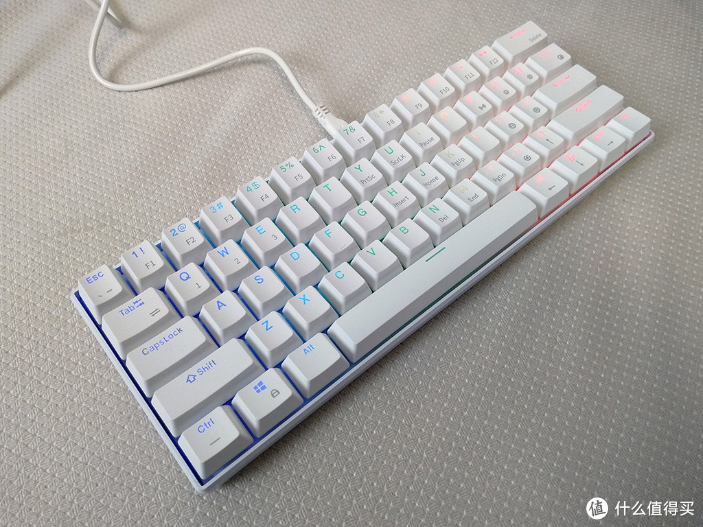 GANSS 高斯 ALT61 RGB 蓝牙双模机械键盘 抢先体验