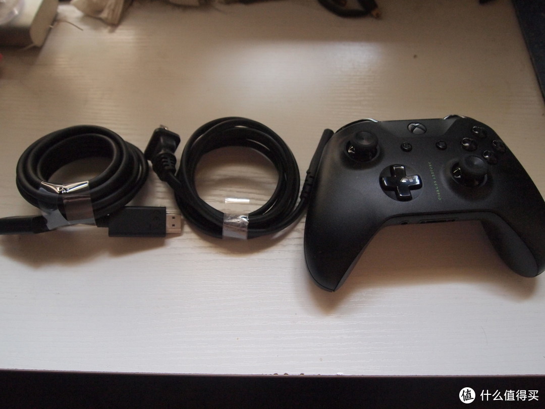 世上最強大的主机—Microsoft 微软 Xbox One X天蝎限量版 游戏机 开箱
