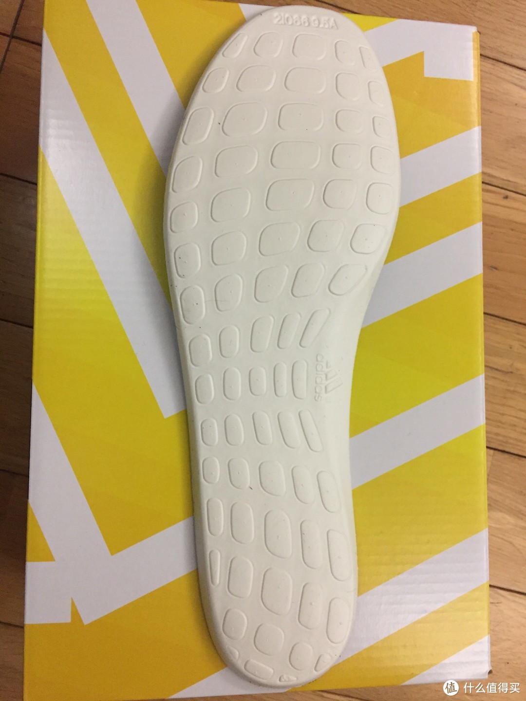 做汽车的科技拿来做鞋子？？—ADIDAS 阿迪达斯 ULTRA BOOST4.0 跑鞋 开箱使用