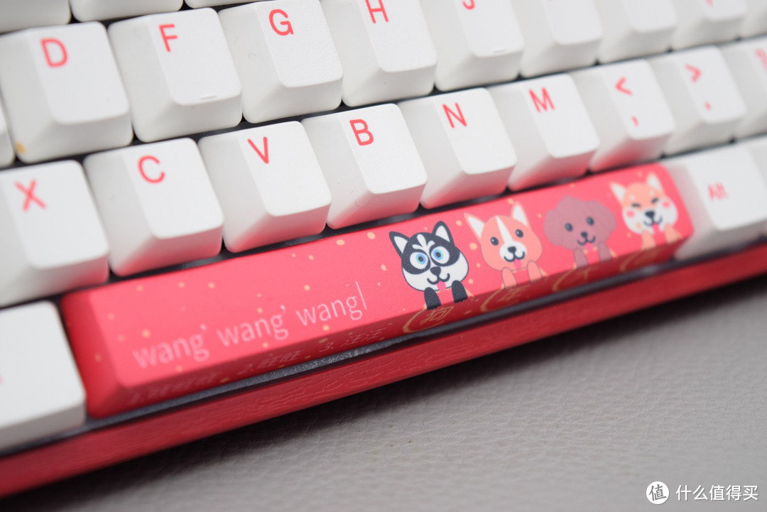 这是一款能够感受到年味的机械键盘：Varmilo 阿米洛 VA108M 机械键盘 狗年限定