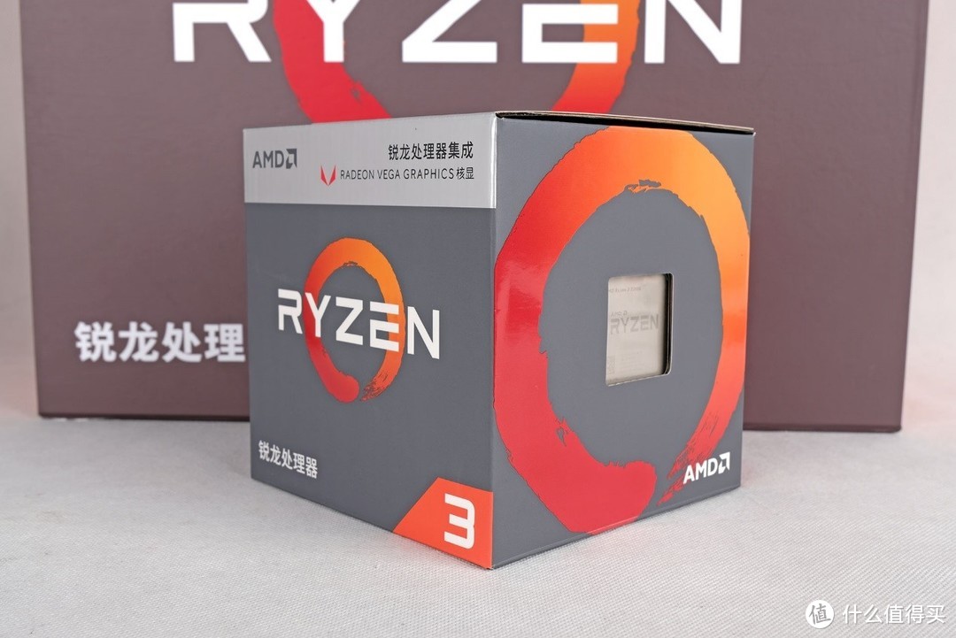 #原创新人#用核显吃鸡是怎样的一种体验—AMD 锐龙 Ryzen 3 2200G APU处理器 装机