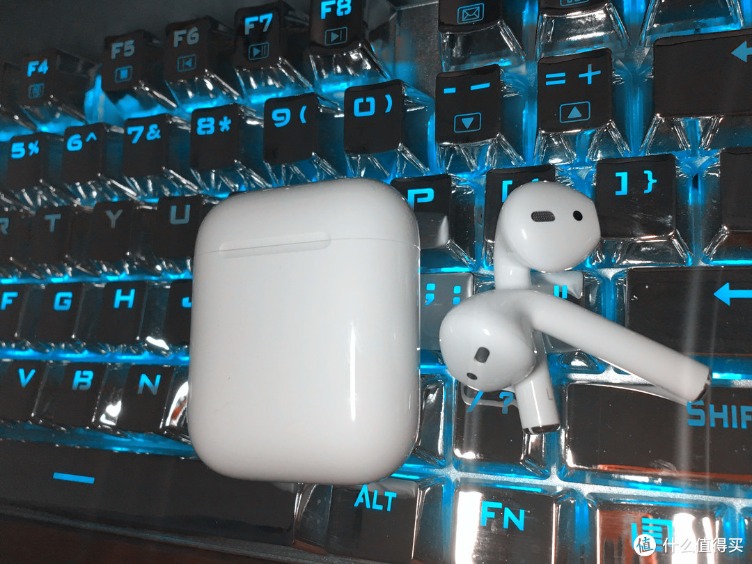 老三晒物之ThundeRobot 雷神 白幽灵K75C 青轴 RGB 机械键盘