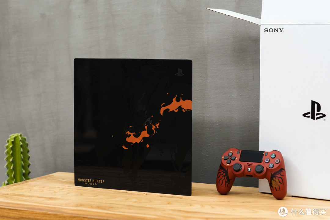 猛汉一来就脱销：SONY 索尼 PS4 Pro 怪物猎人世界限定版 游戏机 开箱