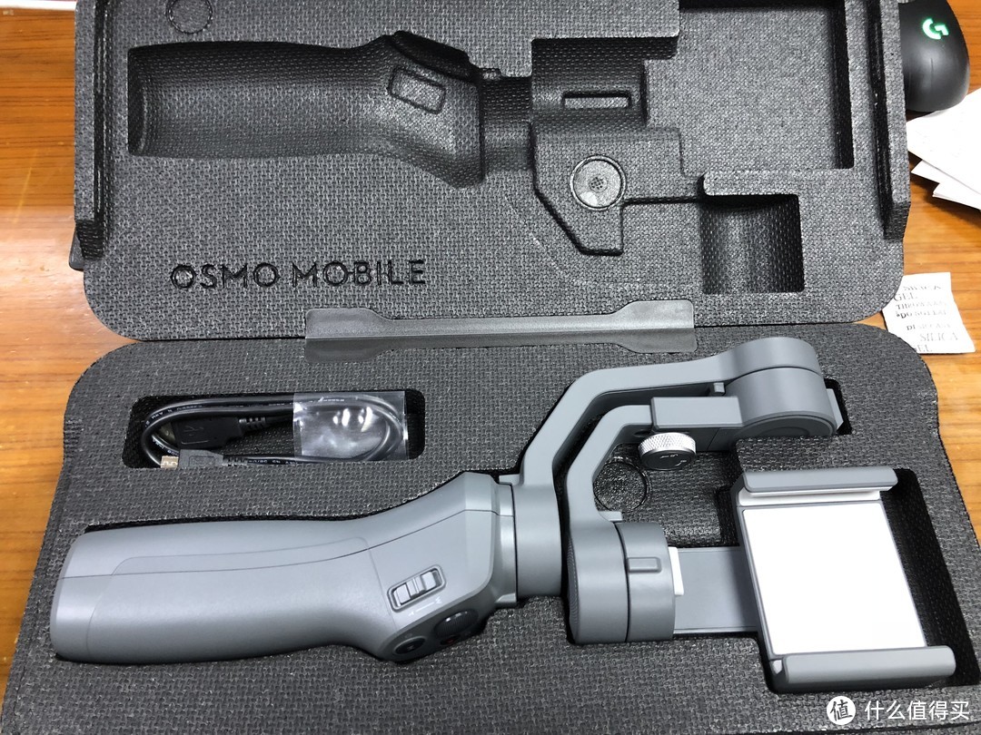 DJI 大疆 OSMO MOBILE 2 云台 开箱使用，并简单对比飞宇Vimble2