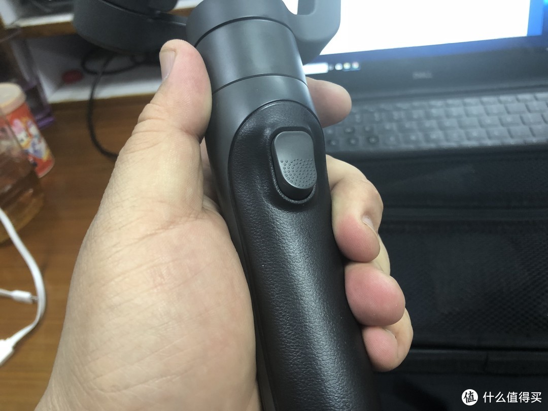 DJI 大疆 OSMO MOBILE 2 云台 开箱使用，并简单对比飞宇Vimble2