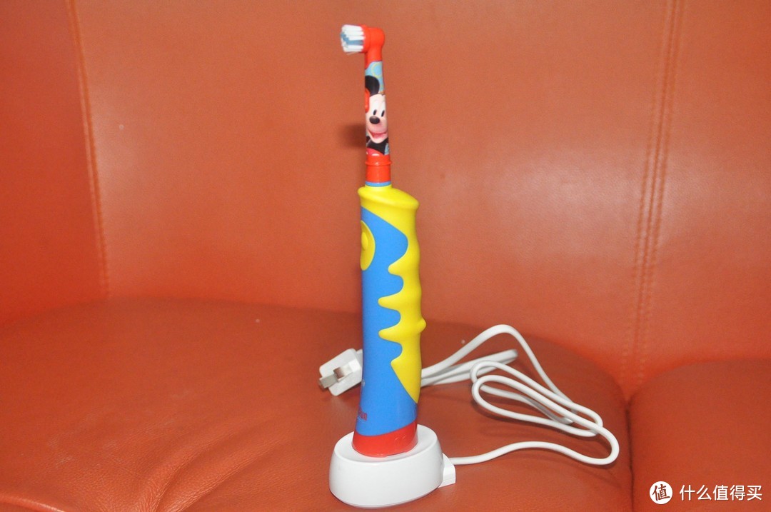 Oral-B 欧乐-B D10 iBrush 米奇款 儿童电动牙刷 及magic timer APP 开箱使用