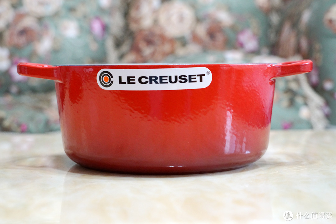 除了颜值一无是处？Le Creuset 酷彩经典圆形24cm珐琅铸铁锅